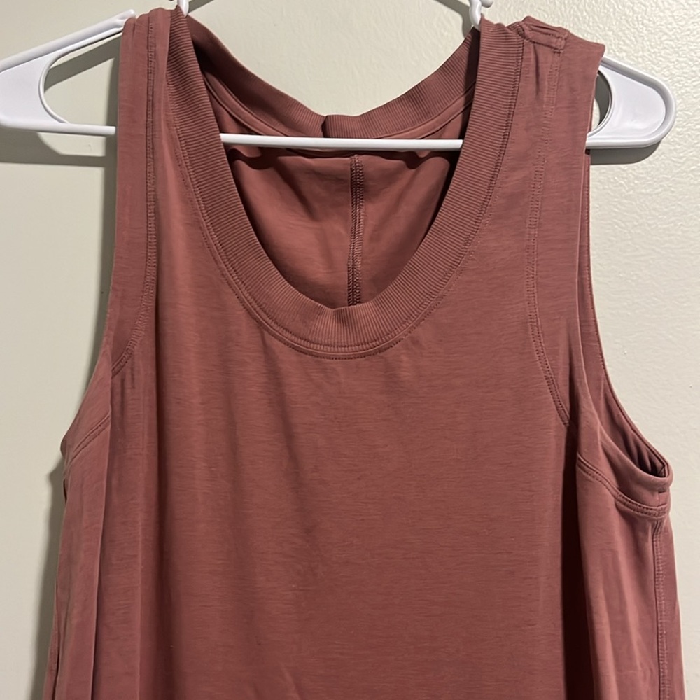 Sleeveless Mauve lululemon dress - Picture 3 of 6